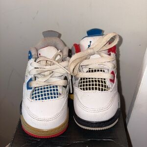 Jordan Retro 4's size 5c